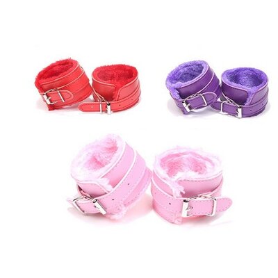 Còng Tay Cảm Xúc