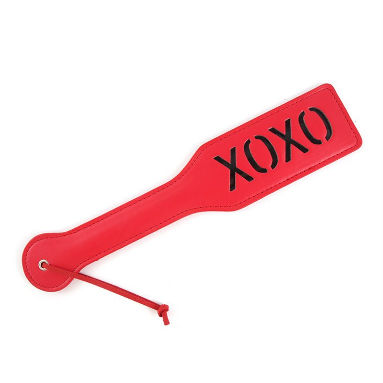 Cây phết mông da PU XOXO màu đỏ cao cấp cho cặp đôi SM