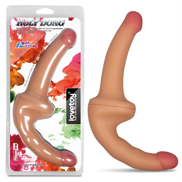 Cận cảnh hai đầu với kích thước 14cm và 15.5cm của chim giả 2 đầu Lovetoy Holy Dong.
